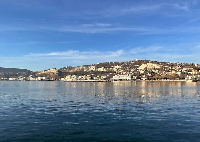 Апартамент Sea Sky View