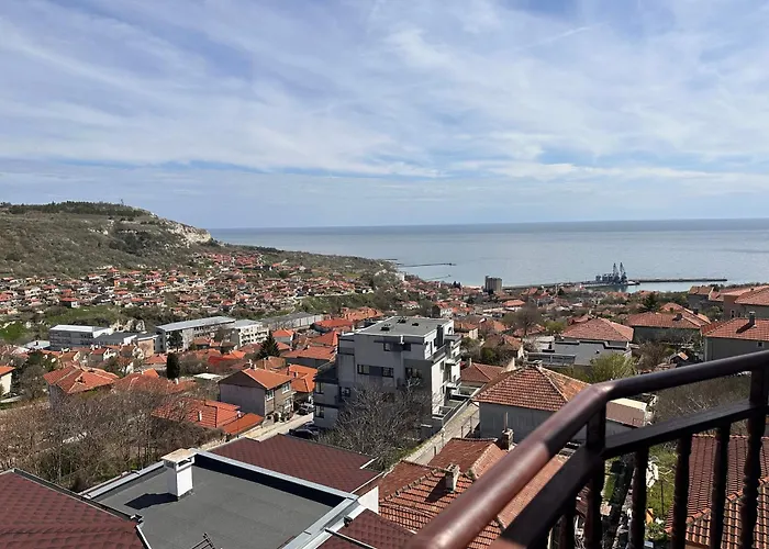 Апартамент Sea Sky View *